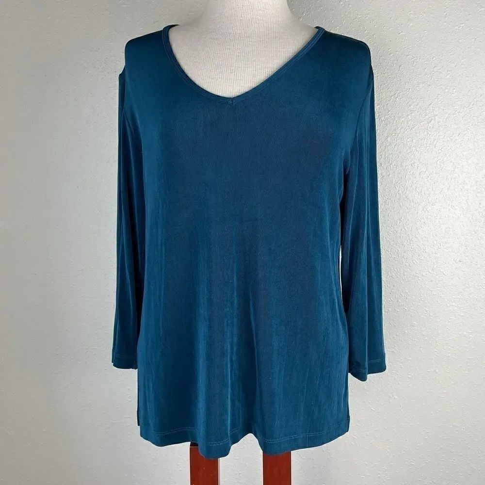NWT Wear It Long Sleeve VNeck Top & Matching Pants
